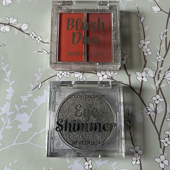 Eye Shimmer & Blush Duo Small palettes  by groovi beauty Bundled. New and sealed - Picture 1 of 6